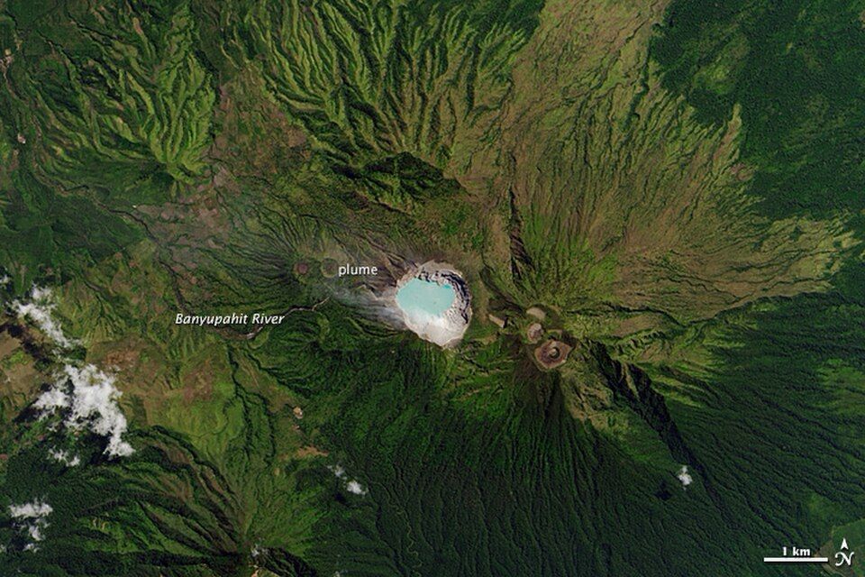 Acid lake